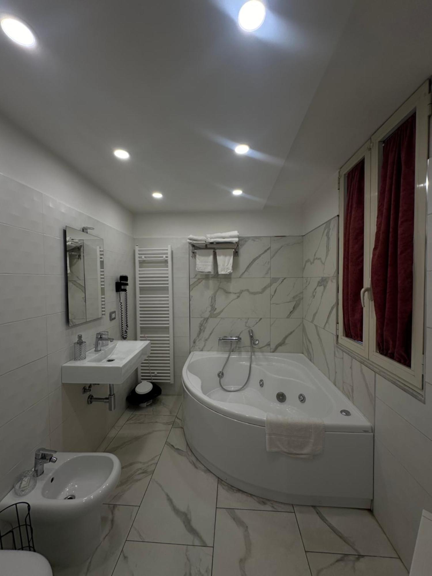 Luxury 2.0 Bed & Breakfast Napoli Dış mekan fotoğraf
